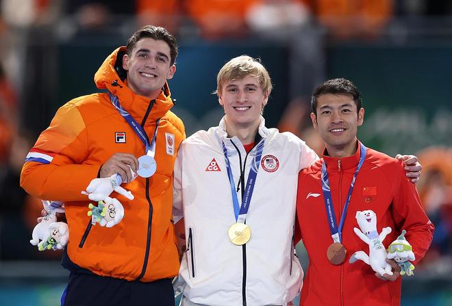 创造历史！速滑男子1000米宁忠岩摘铜