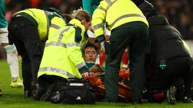 斯洛特：定位球不强无以争英超，攻防俱看范戴克