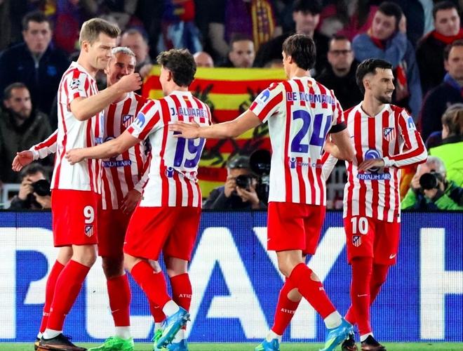 欧冠-10人巴萨0-2马竞 小蜘蛛任意球破门