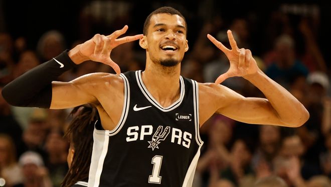 NBA把季后赛赛程做成盲盒，10队周日才拆封