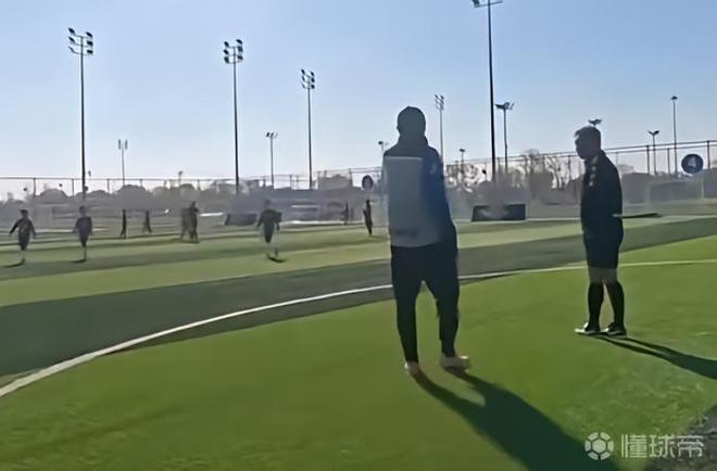 人民日报谈中青赛假球：教孩子踢“乌龙球”，输在根子上了！