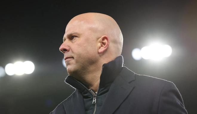 评论员：斯洛特的首发阵容简直是胡闹，他再次辜负了球队