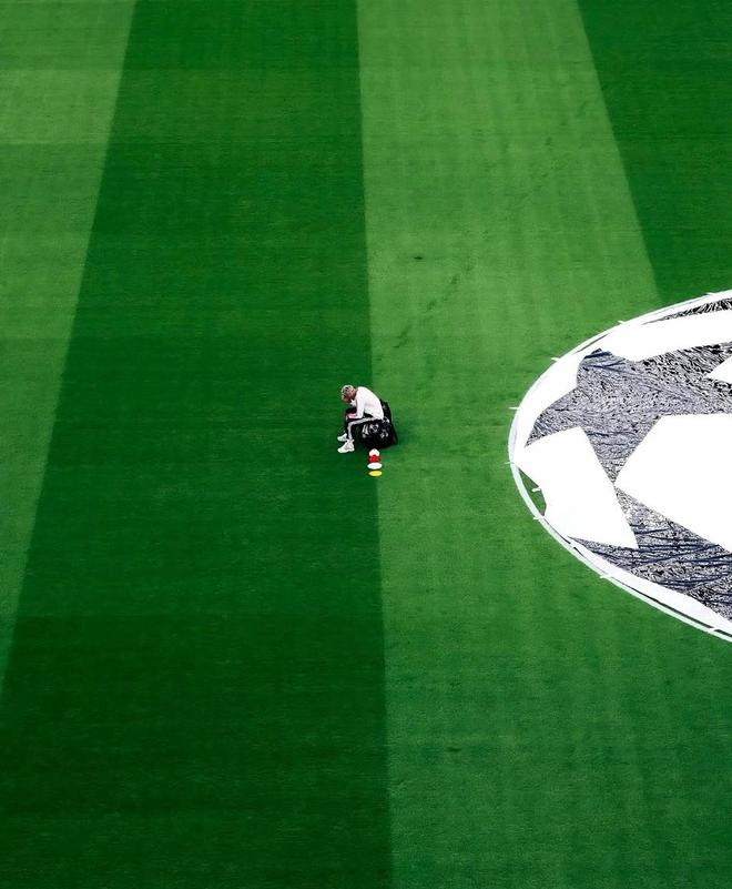 埃基蒂克社媒：这很艰难，安菲尔德我们很快再见面