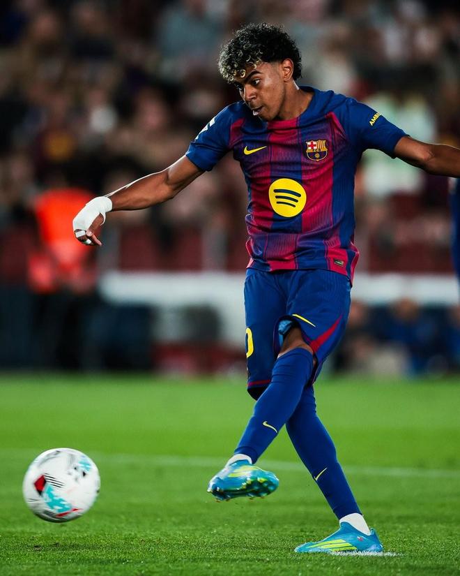 自1958年以来，亚马尔是五大联赛打入30球最年轻的球员