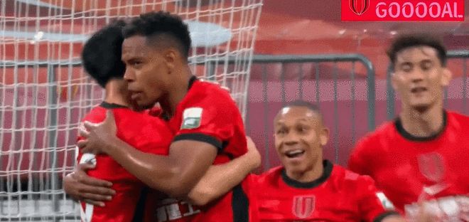 中超-蓉城1-0泰山止连败 茹萨处子球克雷桑伤退