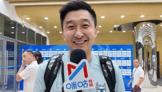 再次听到球迷高呼你的名字是什么感觉?张翀:仿佛回到从前