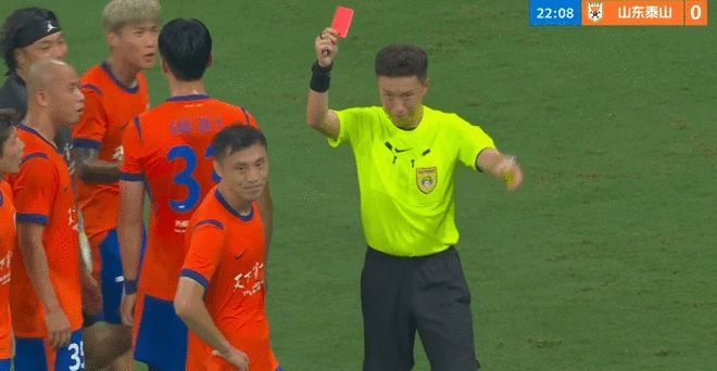 中超-国安2-0泰山取3连胜 塞鸟、林良铭破门，郑铮直红