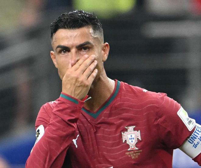 伊布:我对C罗满怀敬意,只是岁月不会放过任何人