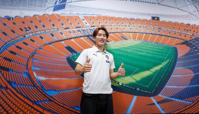 佐藤龙之介:香川真司为我送上了祝福;久保建英是我的目标