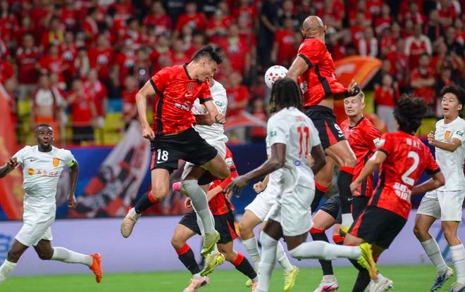 1-1！中超冷门：门将屡送神扑 升班马逼平争冠豪门 送对手两轮不胜