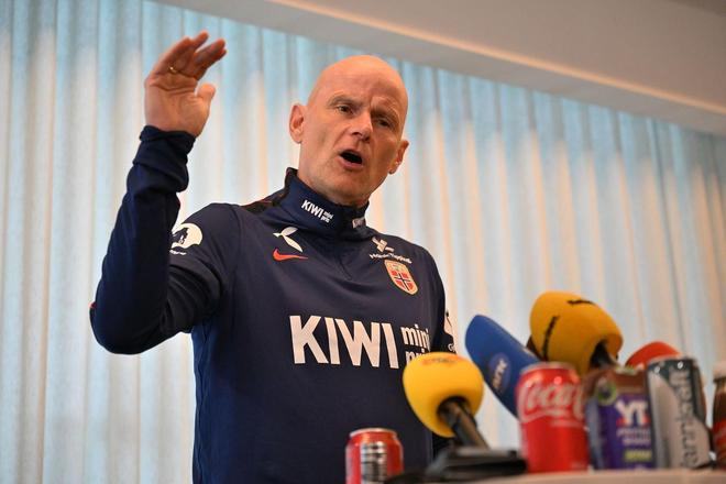 挪威主帅：皮球确实碰到缆绳了，FIFA大方承认会更显格局