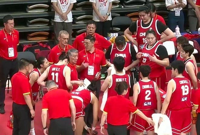 两连胜！中国女篮逆转非洲冠军，张子宇23+13，王思雨9+5+3