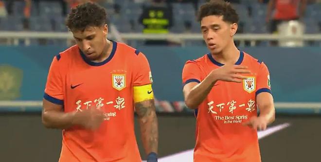 克雷桑补时绝杀！泰山队2-1惊险逆转津门虎，唐田上任后两连胜
