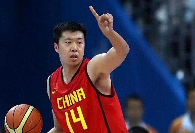 提到王治郅，很多人的第一反应就是中国第一个登陆NBA的球员。