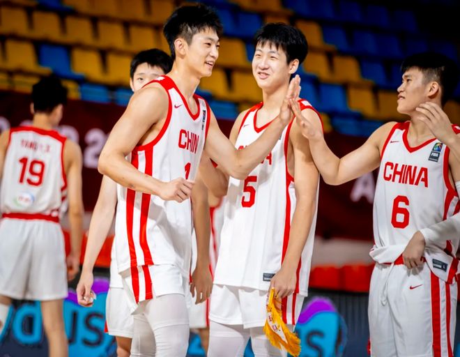 时隔12年挺进决赛！中国U18男篮大胜复仇新西兰 剑指队史第12冠