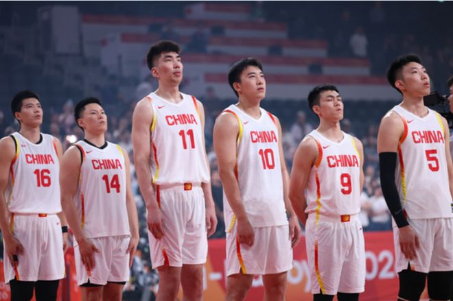 中国男篮vs沙特前瞻：大胜进四强无悬念 王俊杰廖三宁有望暴走