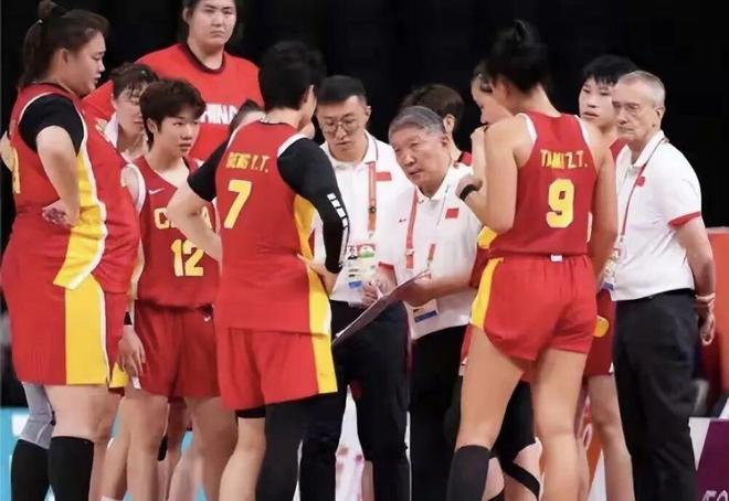 CCTV5直播！中午12点整，中国女篮VS蒙古女篮，淘汰赛见真章，中国女篮冲击四强位置
