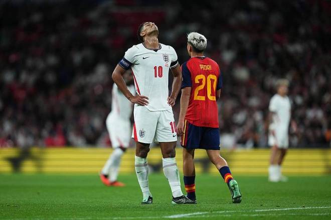 欧国联-西班牙3-2英格兰39场不败 亚马尔闪击