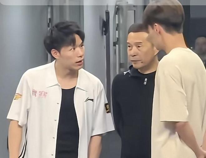 宏远麻烦了！小外受伤，大外未到位，门票已开卖，难怪球迷都急了