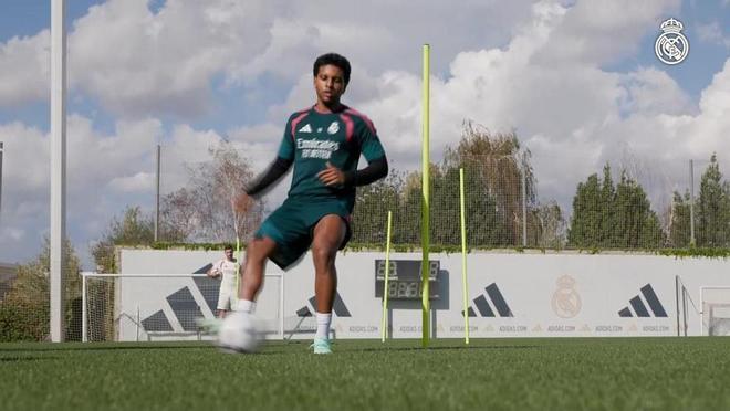 每体：姆巴佩回归皇马合练，伤情待观察