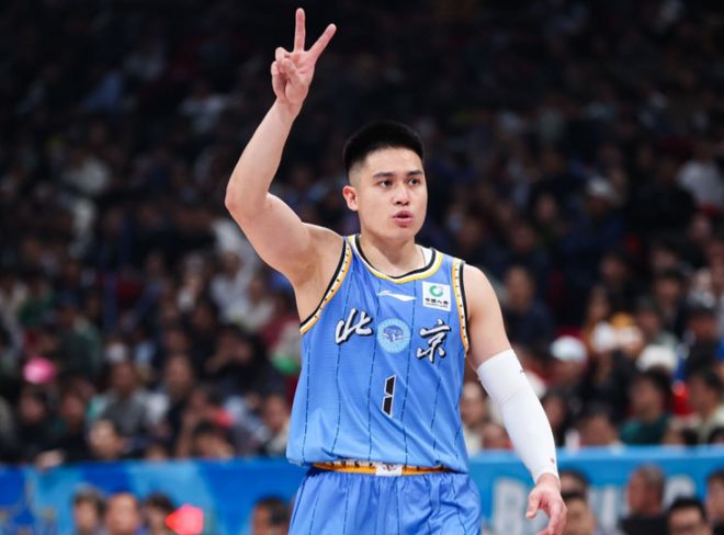 4战全胜！北京44分狂胜广州 布朗29+7+7三分陈盈骏22+8