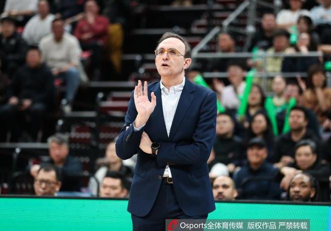 三连胜后乌戈只说“一天一步慢慢来”：我们是年轻队伍还有提升空间